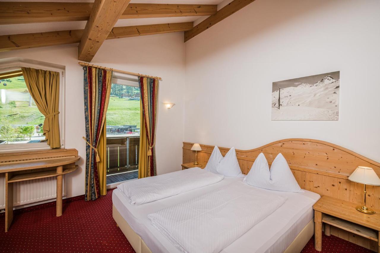 Hotel Waldheim Sexten Exteriér fotografie