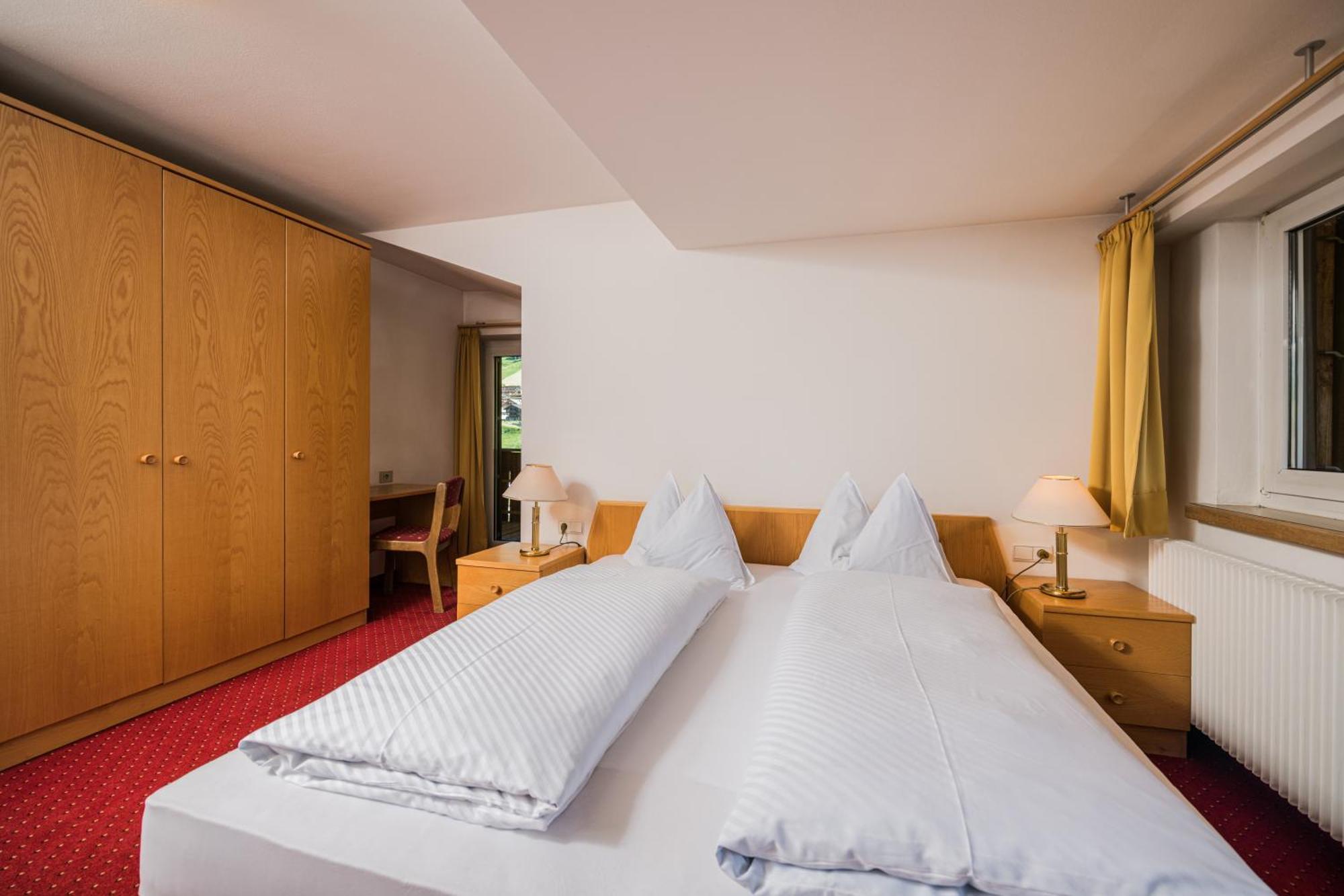 Hotel Waldheim Sexten Exteriér fotografie