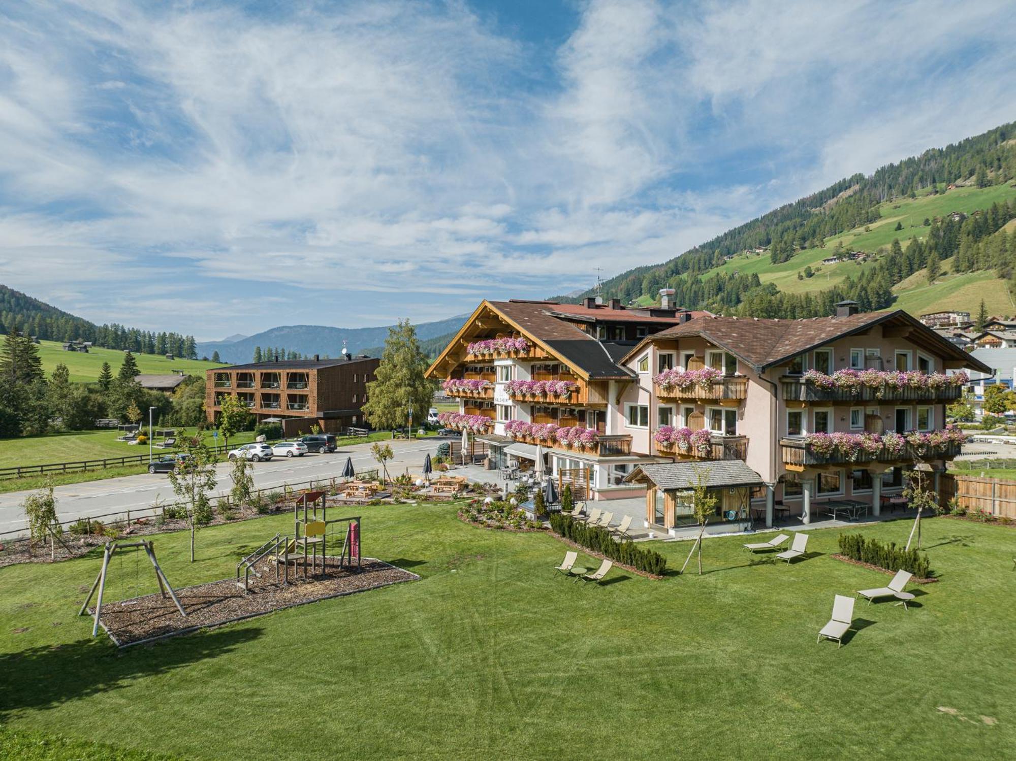 Hotel Waldheim Sexten Exteriér fotografie